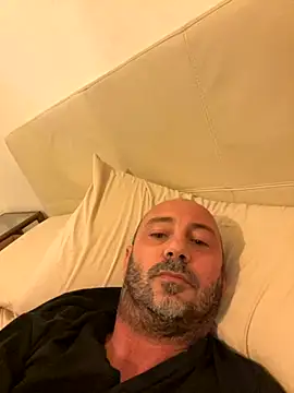 Snapshot of cateodo chatting on 10.02.25 cateodo online show from 10.02.25