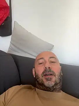 Snapshot of cateodo chatting on 10.04.25 cateodo online show from 10.04.25