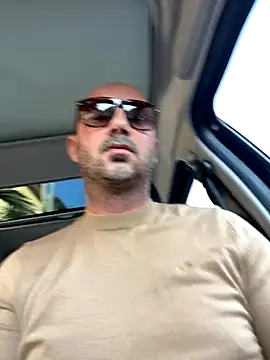 Snapshot of cateodo chatting on 10.14.25 cateodo online show from 10.14.25