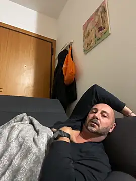 Snapshot of cateodo chatting on 10.24.25 cateodo online show from 10.24.25