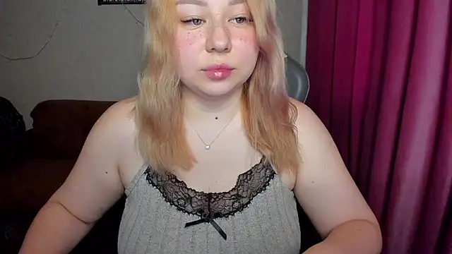 Milafoxxxy online show from 10.20.25