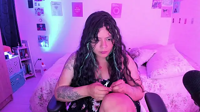 StephaniFox online show from 12.23.24