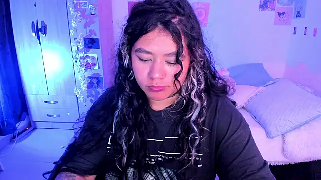 StephaniFox online show from 02.24.25