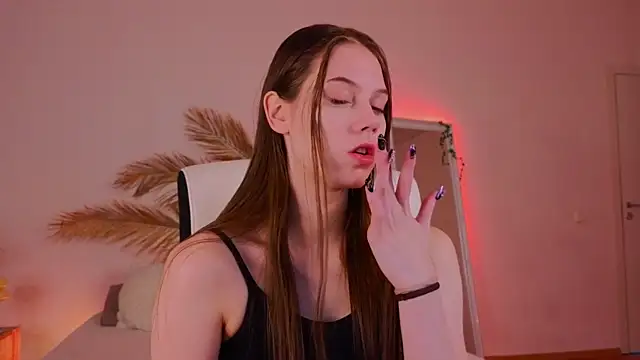 mo11y kitten online show from 12.15.24