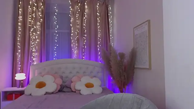 mo11y kitten online show from 02.11.25