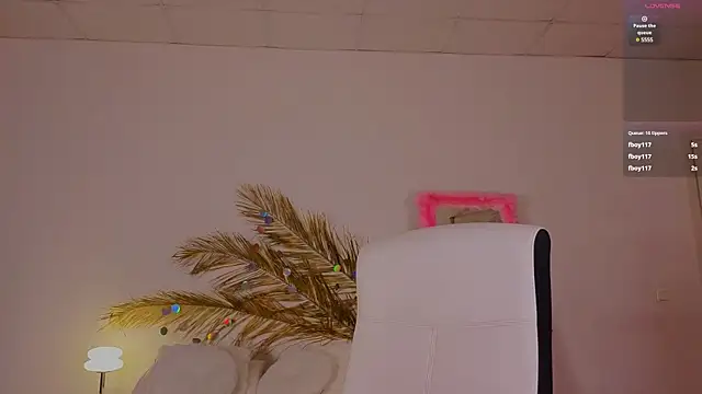 mo11y kitten online show from 03.15.25