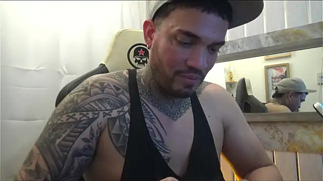 Snapshot of Angel_sex_latin chatting on 10.15.25 Angel sex latin online show from 10.15.25