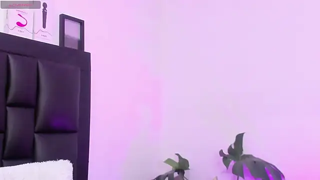 SoofiRosse online show from 01.21.25
