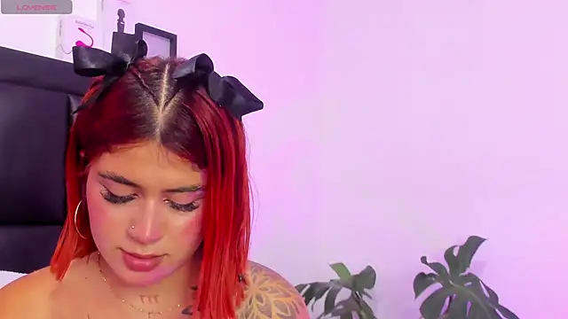 SoofiRosse online show from 02.09.25