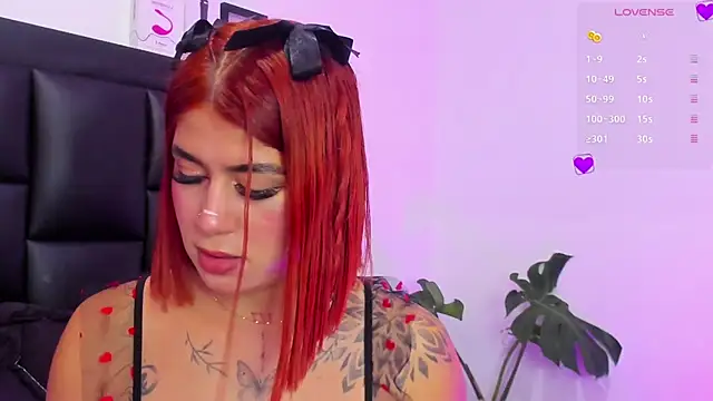 SoofiRosse online show from 02.17.25