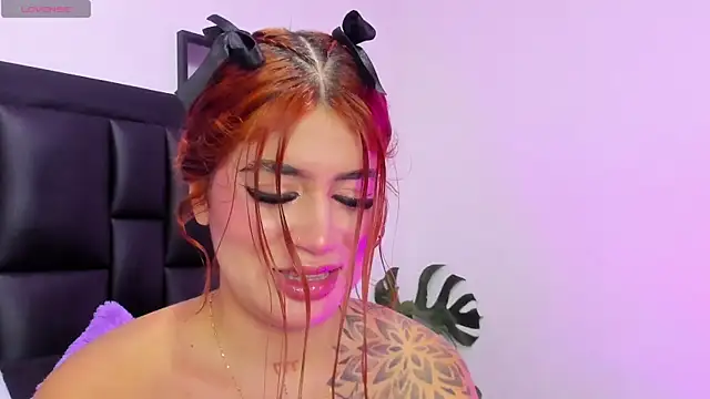 SoofiRosse online show from 03.20.25