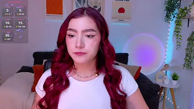 Snapshot of ViolettCastel chatting on 07.04.26 ViolettCastel online show from 07.04.26