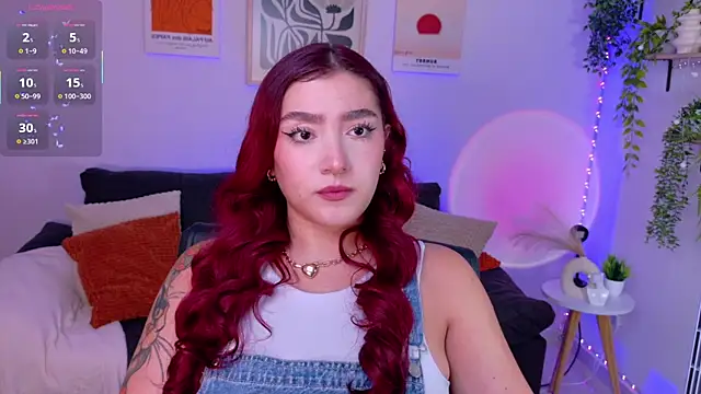Snapshot of ViolettCastel chatting on 07.10.26 ViolettCastel online show from 07.10.26