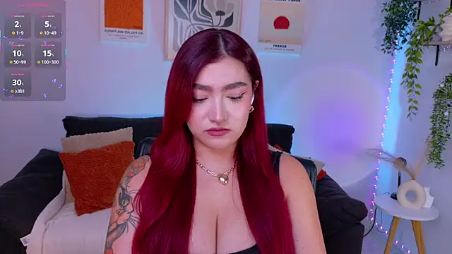 Snapshot of ViolettCastel chatting on 07.12.26 ViolettCastel online show from 07.12.26