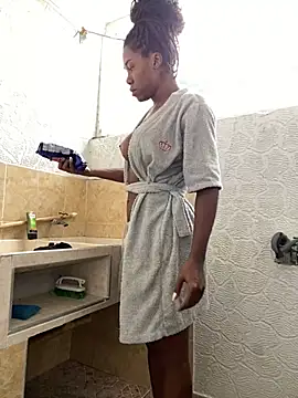 sweetsarabig22cm online show from 02.12.25