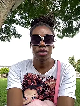 sweetsarabig22cm online show from 03.03.25