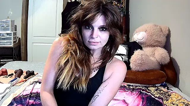 ZeelaXoXo online show from 02.22.26