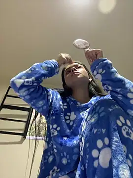 Snapshot of Kimmymadison- chatting on 10.02.25 Kimmymadison- online show from 10.02.25