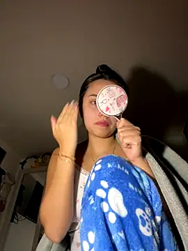 Snapshot of Kimmymadison- chatting on 10.15.25 Kimmymadison- online show from 10.15.25