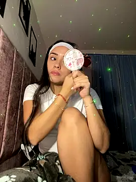 Snapshot of Kimmymadison- chatting on 10.31.25 Kimmymadison- online show from 10.31.25