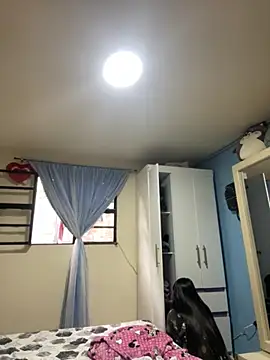 Snapshot of Kimmymadison- chatting on 10.31.25 Kimmymadison- online show from 10.31.25