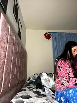 Snapshot of Kimmymadison- chatting on 11.01.25 Kimmymadison- online show from 11.01.25