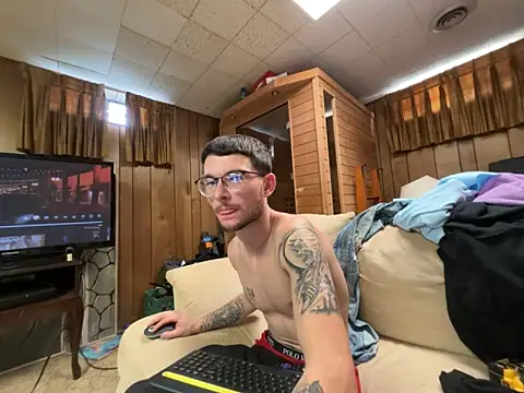 Snapshot of hungkubenski chatting on 10.26.25 hungkubenski online show from 10.26.25