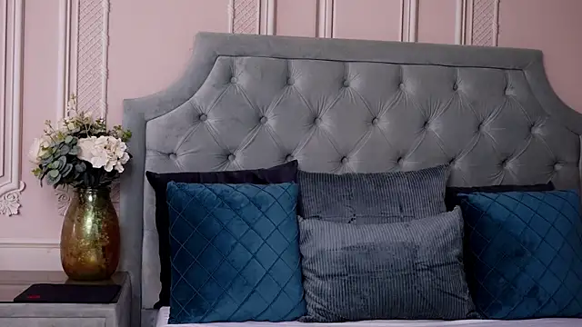 LucyAddison online show from 01.29.25