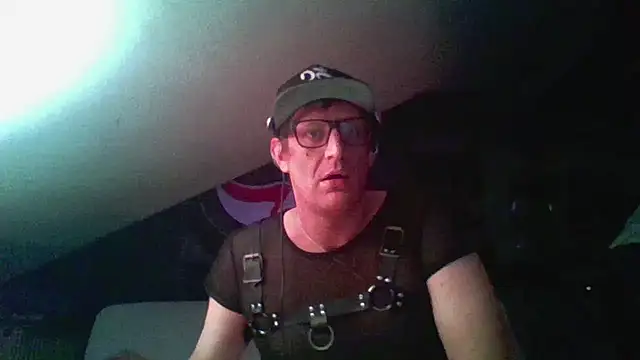 Snapshot of Bigthroaterboy chatting on 12.01.24 Bigthroaterboy online show from 12.01.24