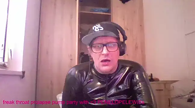 Snapshot of Bigthroaterboy chatting on 01.24.25 Bigthroaterboy online show from 01.24.25