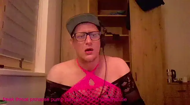Snapshot of Bigthroaterboy chatting on 03.01.25 Bigthroaterboy online show from 03.01.25