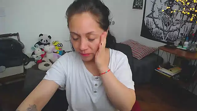 lili peach online show from 09.19.25