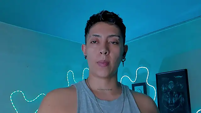 Snapshot of Aleja1214 chatting on 04.23.26 Aleja1214 online show from 04.23.26