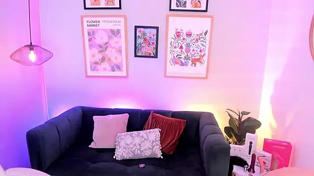 Melissa Koster online show from 04.12.26