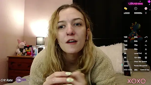 Snapshot of EllieeRose chatting on 12.16.24 EllieeRose online show from 12.16.24