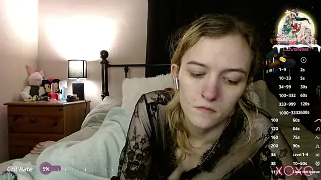 Snapshot of EllieeRose chatting on 12.29.24 EllieeRose online show from 12.29.24