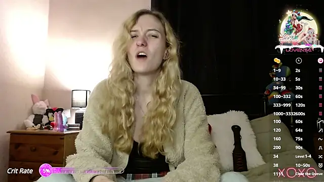 Snapshot of EllieeRose chatting on 01.06.25 EllieeRose online show from 01.06.25