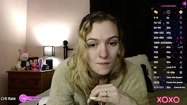 Snapshot of EllieeRose chatting on 01.14.25 EllieeRose online show from 01.14.25