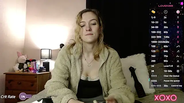 Snapshot of EllieeRose chatting on 01.15.25 EllieeRose online show from 01.15.25