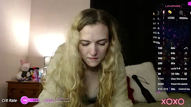Snapshot of EllieeRose chatting on 01.18.25 EllieeRose online show from 01.18.25