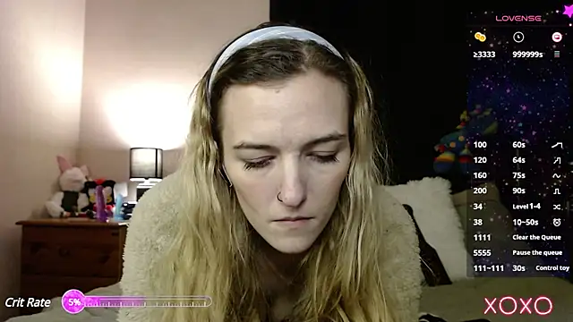 Snapshot of EllieeRose chatting on 02.17.25 EllieeRose online show from 02.17.25