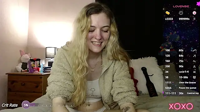 Snapshot of EllieeRose chatting on 03.02.25 EllieeRose online show from 03.02.25