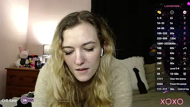 Snapshot of EllieeRose chatting on 03.09.25 EllieeRose online show from 03.09.25