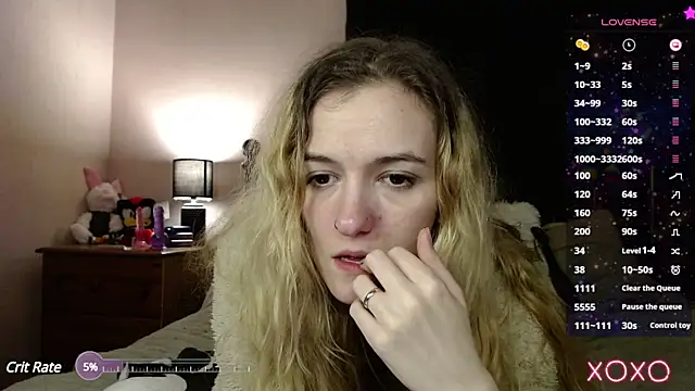 Snapshot of EllieeRose chatting on 03.12.25 EllieeRose online show from 03.12.25