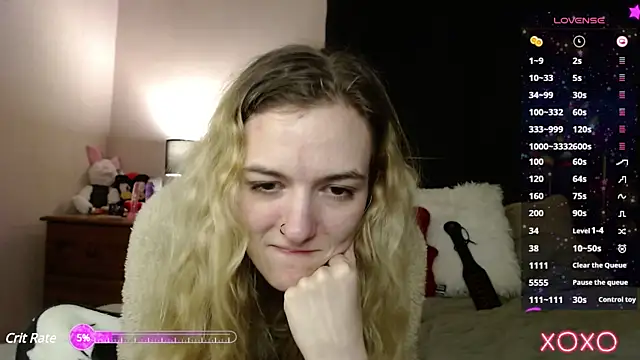Snapshot of EllieeRose chatting on 03.18.25 EllieeRose online show from 03.18.25