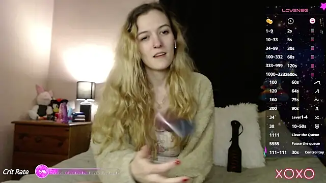 Snapshot of EllieeRose chatting on 03.20.25 EllieeRose online show from 03.20.25