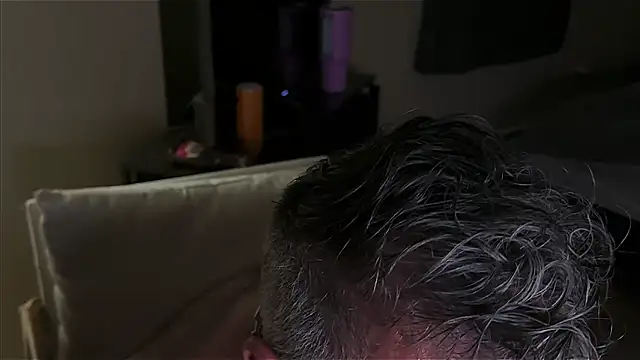 Snapshot of DaddySnowXX chatting on 12.14.24 DaddySnowXX online show from 12.14.24