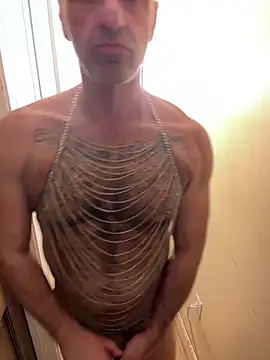 Snapshot of DaddySnowXX chatting on 03.18.25 DaddySnowXX online show from 03.18.25