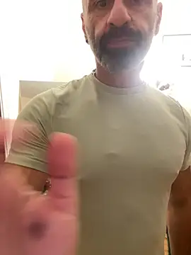 Snapshot of DaddySnowXX chatting on 09.21.25 DaddySnowXX online show from 09.21.25