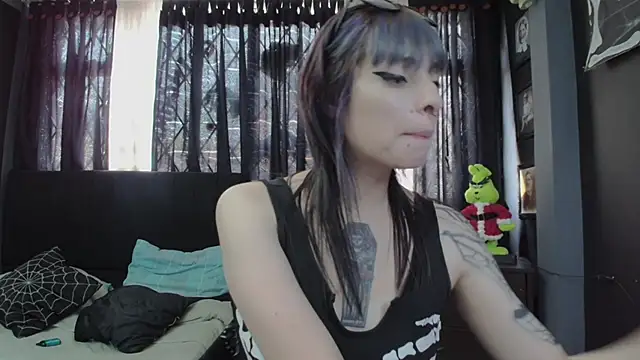 Snapshot of Goddess_Mortem chatting on 12.15.24 Goddess Mortem online show from 12.15.24